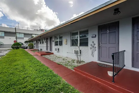 2649 Van Buren St, Hollywood FL 33020