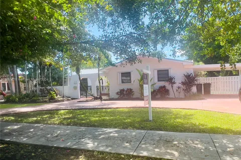 6520 SW 48th St, South Miami FL 33155