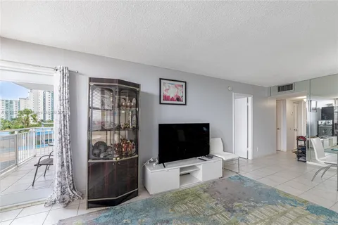 1801 S Ocean Dr # 436, Hallandale Beach FL 33009