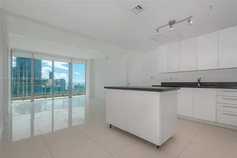 92 SW 3rd St # 3503, Miami FL 33130