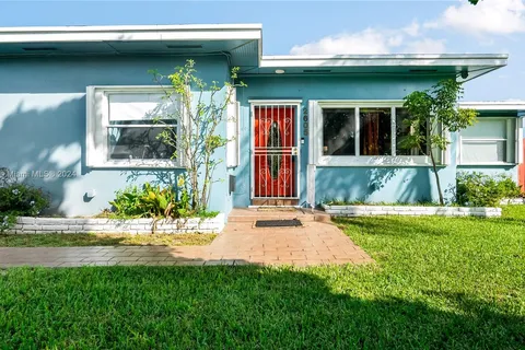 2605 Mckinley St, Hollywood FL 33020