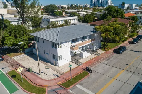 611 74th St, Miami Beach FL 33141