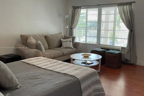 1241 14th St # 9, Miami Beach FL 33139