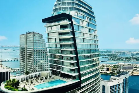 300 Biscayne Blvd Way # 3707, Miami FL 33131