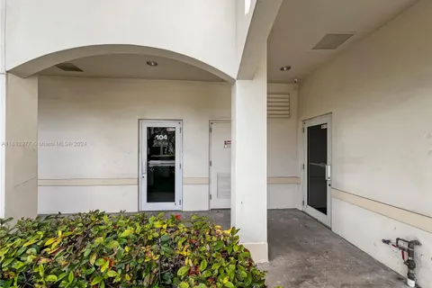 2751 Executive Park Dr # 104, Weston FL 33331