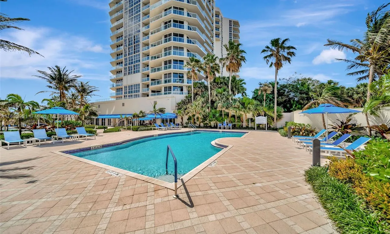 6051 N Ocean Dr # 503, Hollywood FL 33019