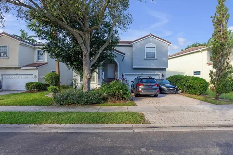 1970 NW 74th Way, Pembroke Pines FL 33024