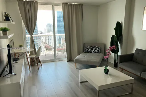 1200 Brickell Bay Dr # 3705, Miami FL 33131