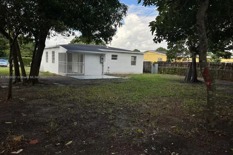 600 Jann Ave, Opa-Locka FL 33054