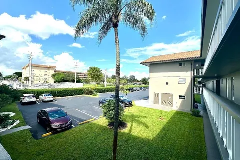 5200 Washington St # 208, Hollywood FL 33021