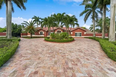 15680 SW 153rd Ct, Miami FL 33187