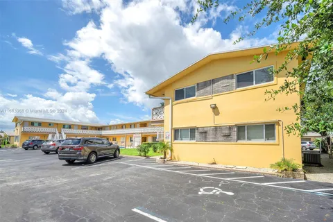 3525 Polk St # 5, Hollywood FL 33021