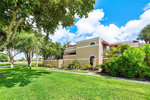 3900 Village Dr # A, Delray Beach FL 33445