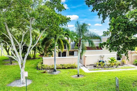 3900 Village Dr # A, Delray Beach FL 33445