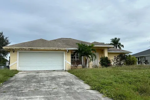 14111 CEDARDALE, Fort Myers FL 33905