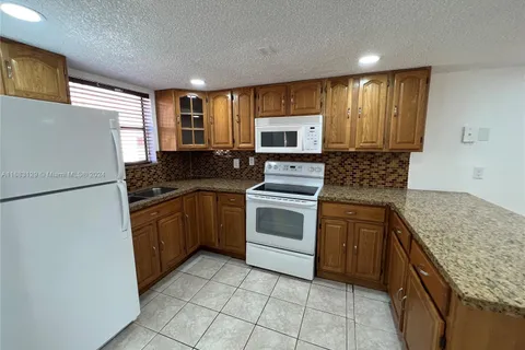 5525 W 26th Ct # 208, Hialeah FL 33016