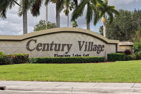 12800 SW 7th Ct # 313G, Pembroke Pines FL 33027