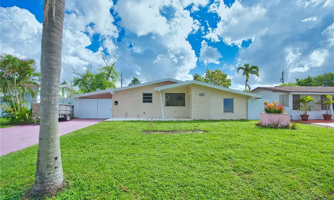 2607 Island Dr, Miramar FL 33023