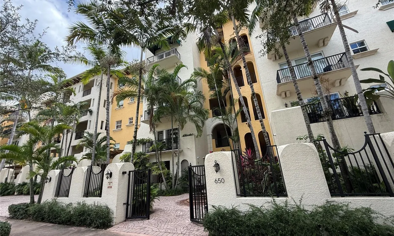 650 Valencia Ave # 503, Coral Gables FL 33134