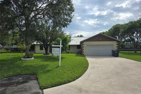 15920 SW 285th St, Homestead FL 33033