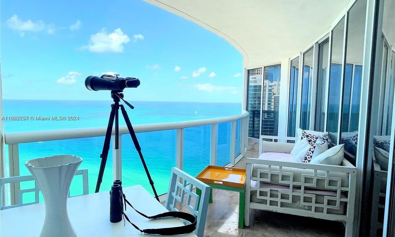 17201 Collins Ave # 3902, Sunny Isles Beach FL 33160