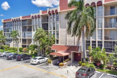 2101 Atlantic Shores Blvd # 512, Hallandale Beach FL 33009