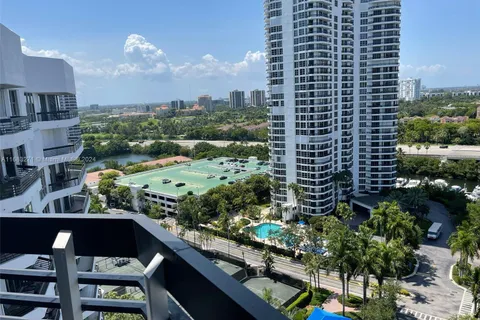 3600 Mystic Pointe Dr, Aventura FL 33180