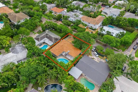 361 W Heather Dr, Key Biscayne FL 33149