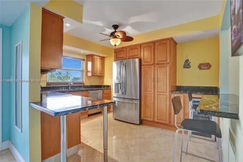 9301 Sunrise Lakes Blvd # 307, Sunrise FL 33322