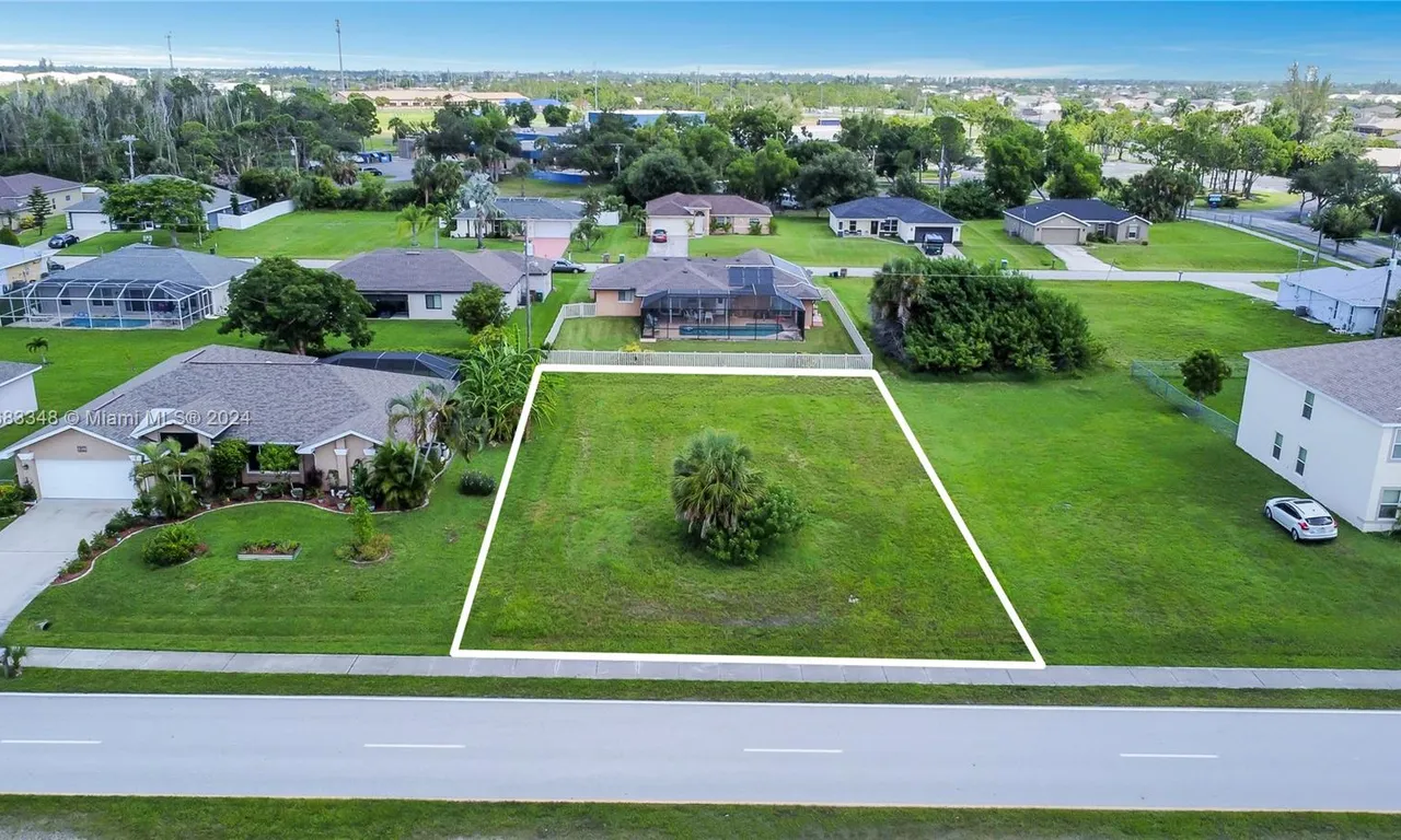 1821 SAVONA PKWY W, Cape Coral FL 33914