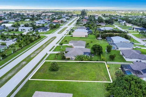 1821 SAVONA PKWY W, Cape Coral FL 33914