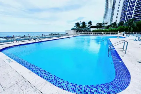 19201 Collins Ave # 545, Sunny Isles Beach FL 33160