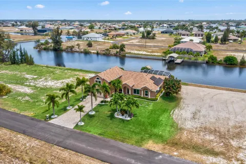 2847 NW 46th Pl, Cape Coral FL 33993