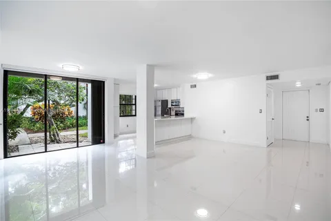 3545 Magellan Cir # 5, Aventura FL 33180