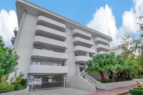 110 S Shore Dr # 2C, Miami Beach FL 33141