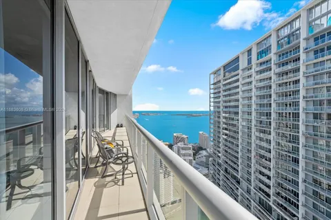 475 Brickell Ave # 5113, Miami FL 33131