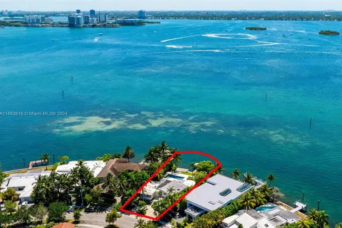 7950 Biscayne Point Cir, Miami Beach FL 33141