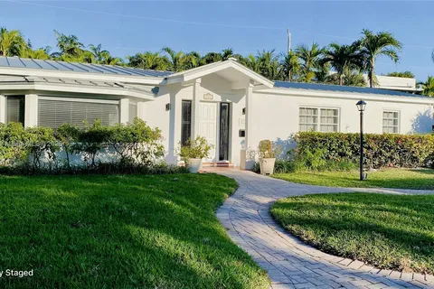 255 Ridgewood Rd, Key Biscayne FL 33149