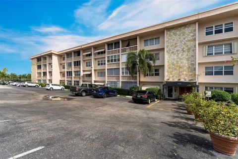 410 SE 2nd St # 308, Hallandale Beach FL 33009