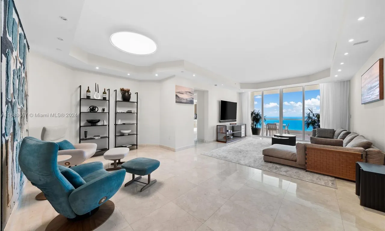 16047 Collins Ave # 2202, Sunny Isles Beach FL 33160