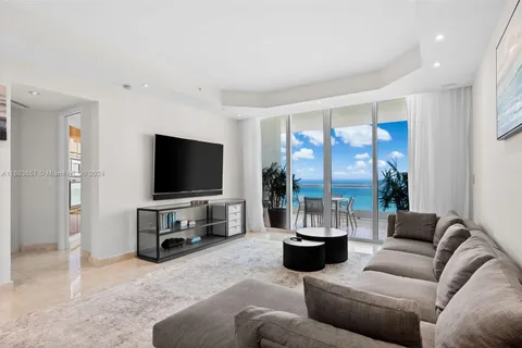 16047 Collins Ave # 2202, Sunny Isles Beach FL 33160