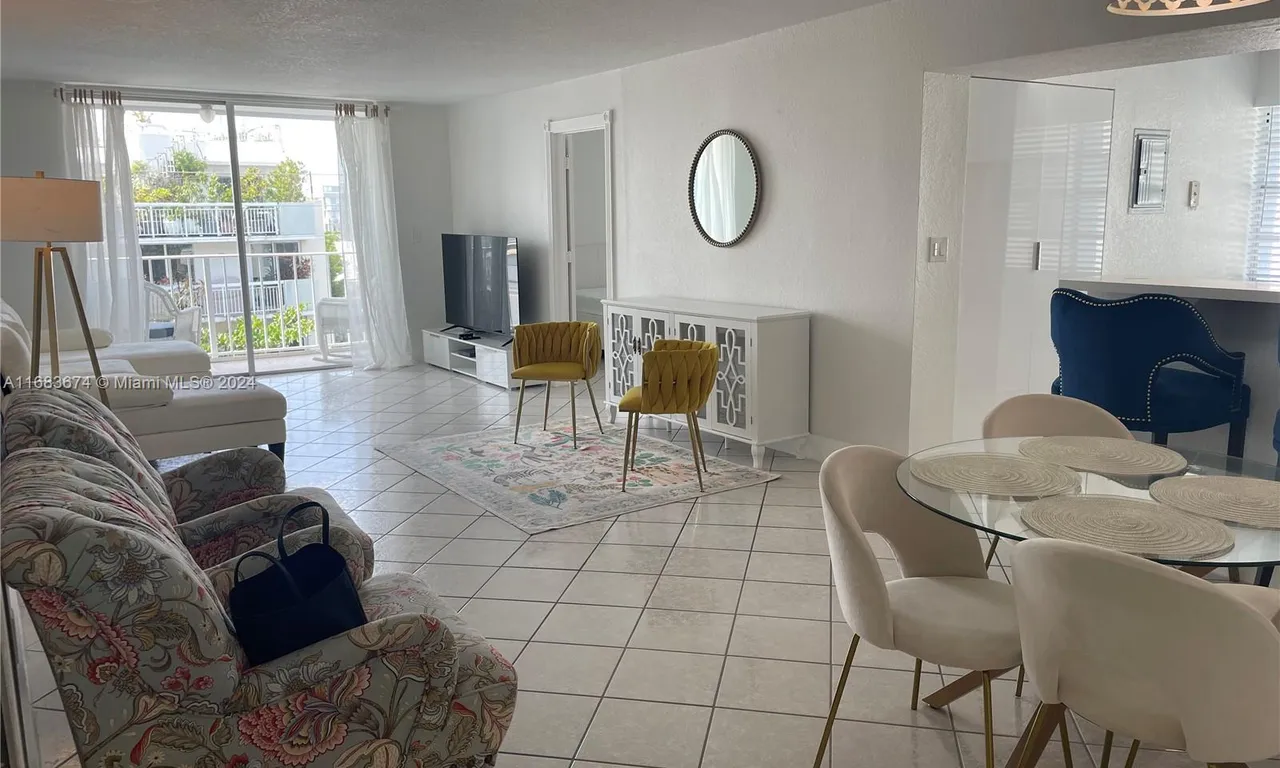 7705 Abbott Ave # 502, Miami Beach FL 33141