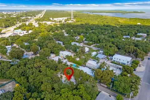 119 E Poinciana Dr, Key Largo FL 33037