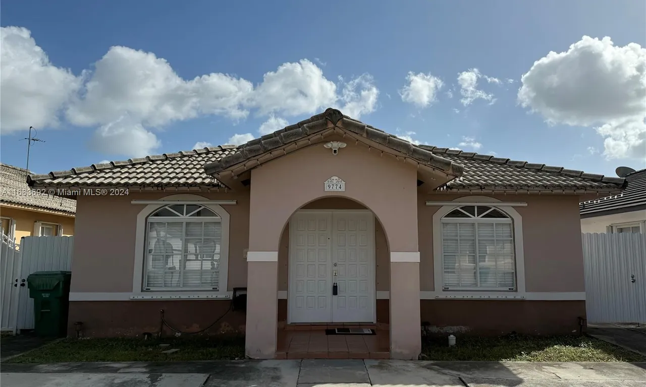 9774 NW 128th Ln, Hialeah Gardens FL 33018