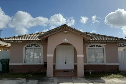 9774 NW 128th Ln, Hialeah Gardens FL 33018