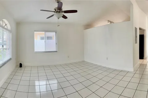 9774 NW 128th Ln, Hialeah Gardens FL 33018