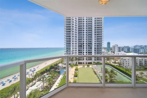 6423 Collins Ave # 1504, Miami Beach FL 33141