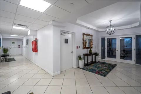 6969 Collins Avenue # 1502, Miami Beach FL 33141