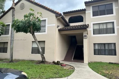 4421 W Mcnab Rd # 10, Pompano Beach FL 33069