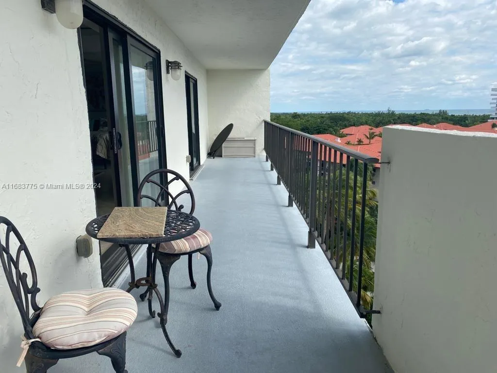 77 Crandon Blvd # 9E, Key Biscayne FL 33149